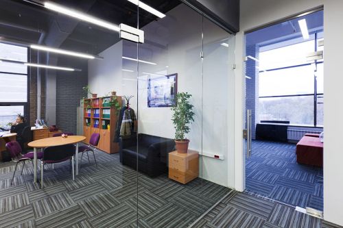 Мебель для офиса компании Британская Высшая Школа Дизайна